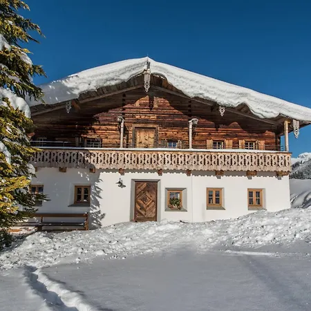 Historisches Alpenchalet Kaeth & Nanei Auf Grossschlaggut シャレー