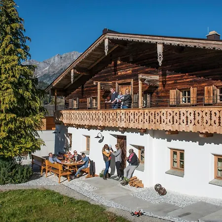 Historisches Alpenchalet Käth&nanei Auf Großschlaggut * Annaberg im Lammertal