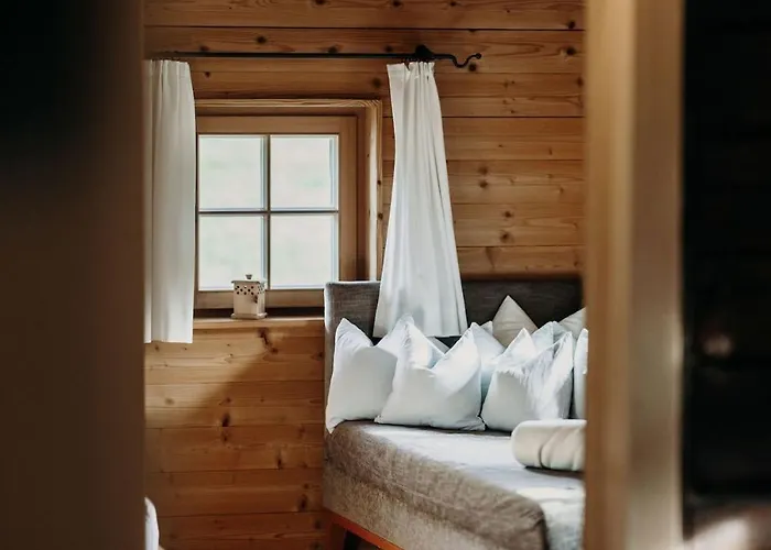 Historisches Alpenchalet Kaeth & Nanei Auf Grossschlaggut シャレー